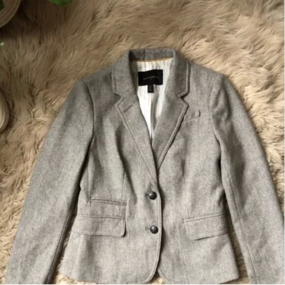 Banana Republic Grey Herringbone Wool Academy Blazer - Picture 3 of 6